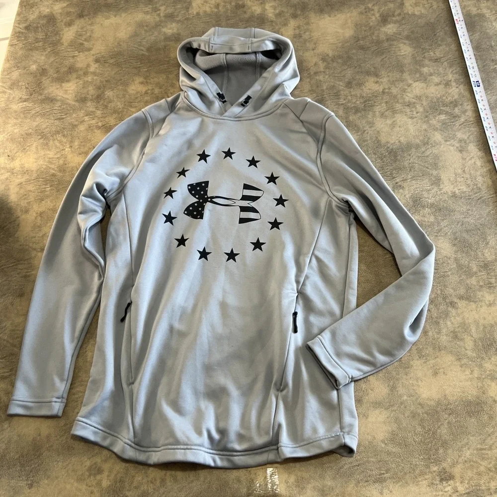 Under Armour Hoodie Men's Size M Gray Freedom Banner Fitted‎ *SEE FLAW*